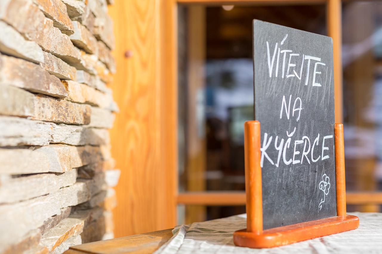 Valasske Chalupy Kycerka Hotel Velké Karlovice Kültér fotó