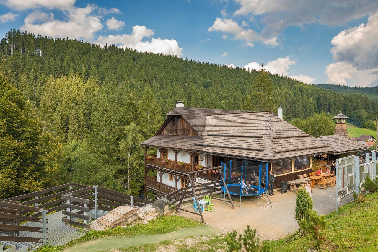 Valasske Chalupy Kycerka Hotel Velké Karlovice Kültér fotó