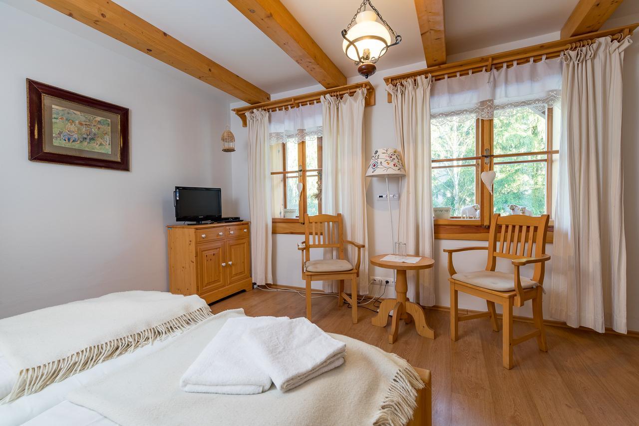 Valasske Chalupy Kycerka Hotel Velké Karlovice Kültér fotó