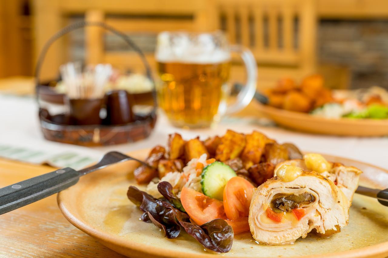 Valasske Chalupy Kycerka Hotel Velké Karlovice Kültér fotó